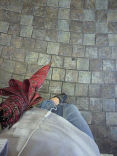 ���[